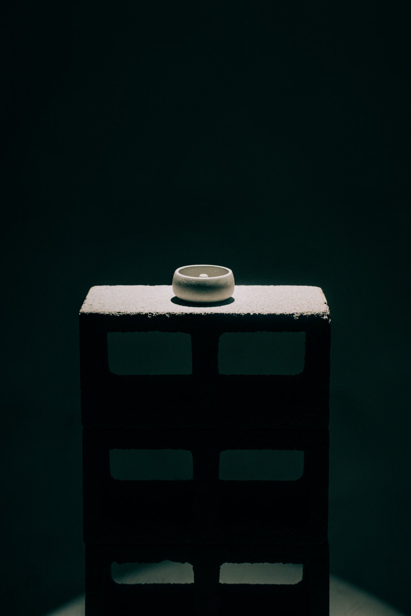 Krèto Round Incense Holder